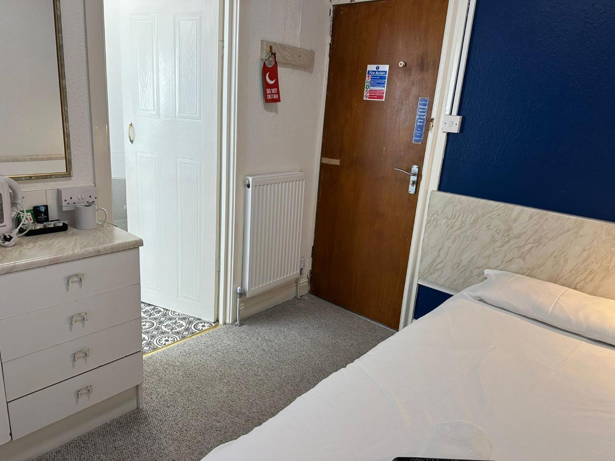 The Regency Hotel — Photos 1